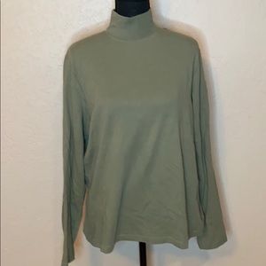 NWOT Eddie Bauer olive green turtle neck Large